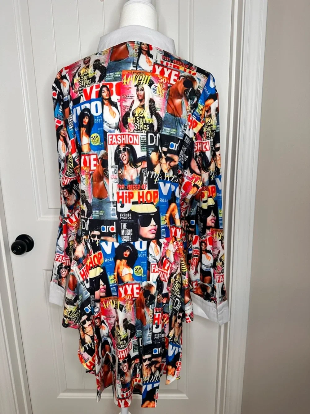 Magazine-Print Collared Blouse - Multicolor - Picture 6 of 8